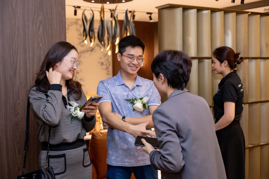 Gặp đối tác